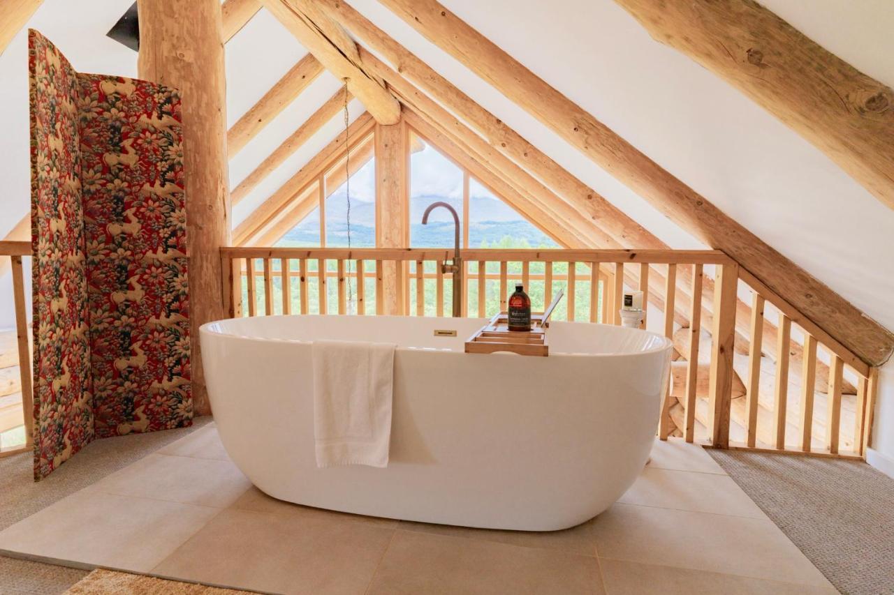 Wild Nurture Eco Luxury Offgrid Log Cabin Fort William Eksteriør bilde